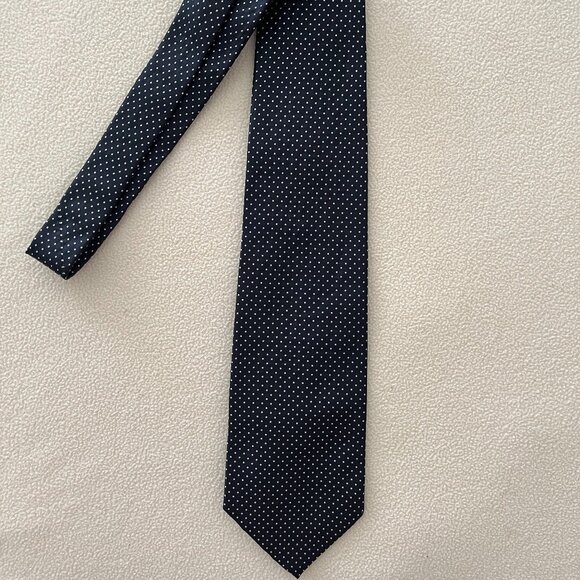 J Crew Tie Navy White Polka Dots  100% Silk Formal Elegance - Picture 1 of 4